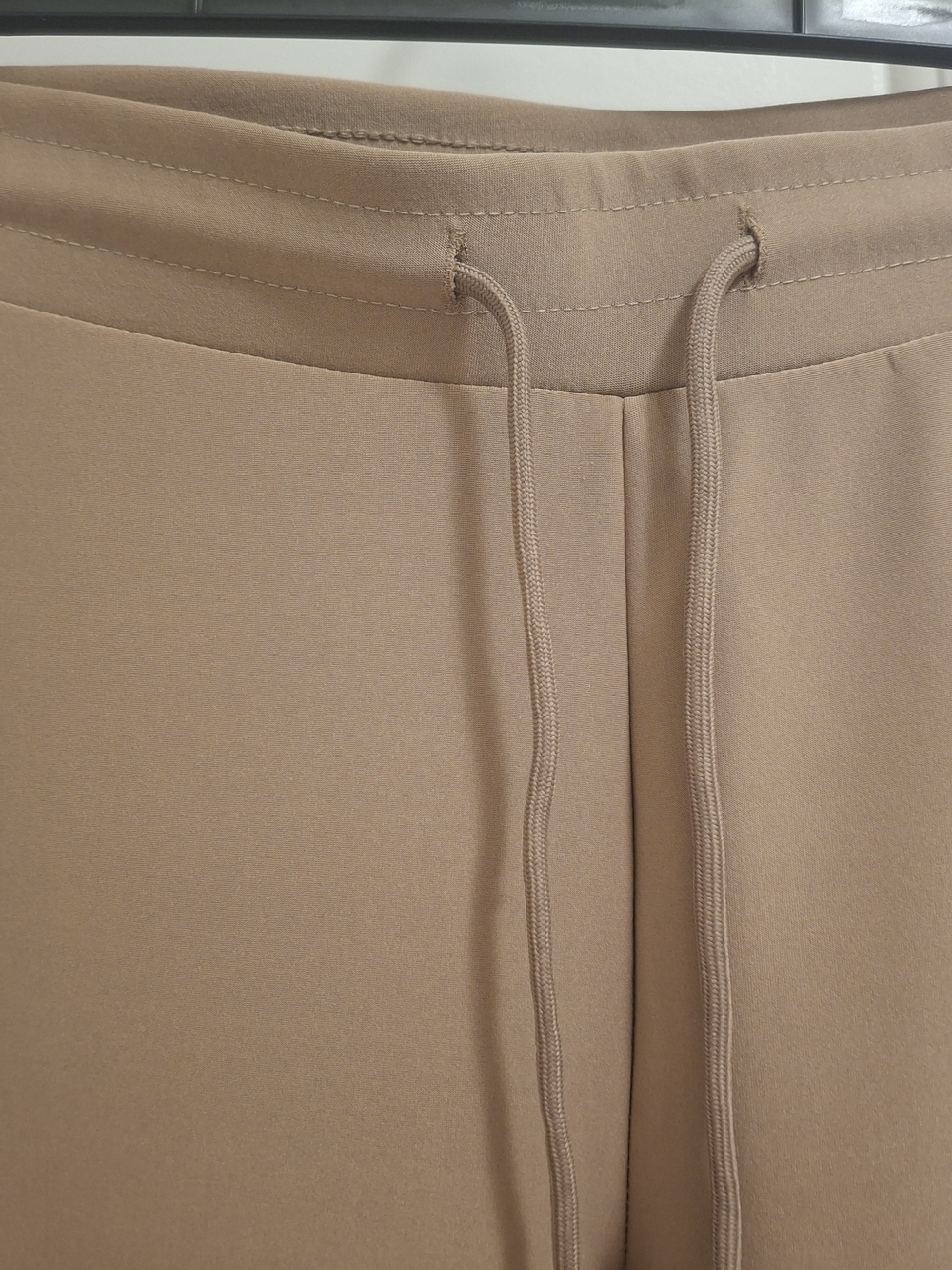 Drawstring Cargo Joggers - Tan - Picture 4 of 6